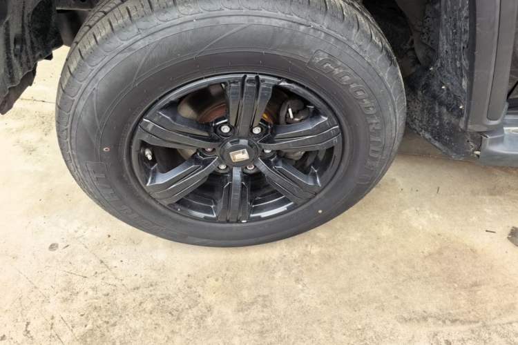 Used Tank 300 2023 Off-Road Edition 2.0T Challenger Left Front Wheel Hub