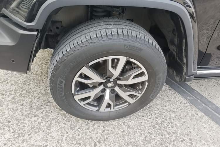 Used Tank 300 2023 City Edition 2.0T—Stylish as Ever Left Front Wheel Hub