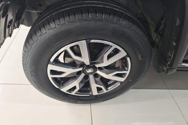 Used Tank 300 2023 City Edition 2.0T—Stylish as Ever Left Front Wheel Hub