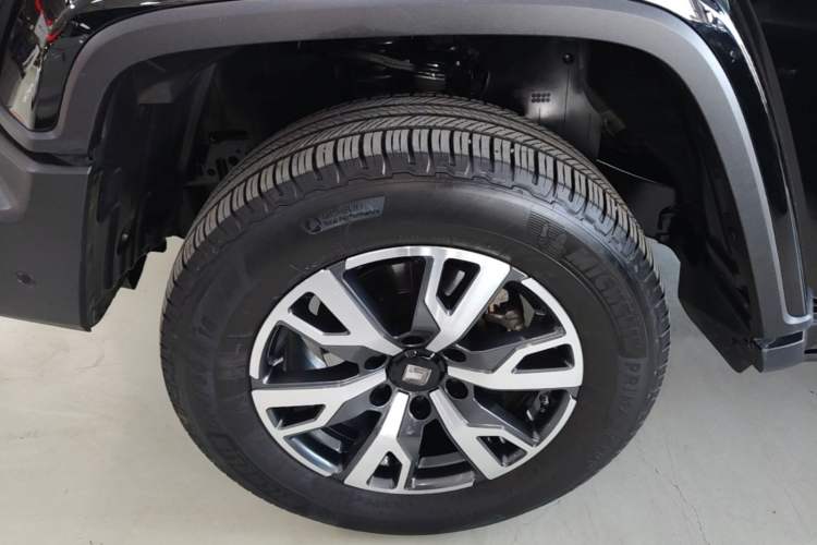 Used Tank 300 2023 City Edition 2.0T—Stylish as Ever Left Front Wheel Hub