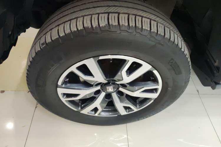 Used Tank 300 2023 City Edition 2.0T—Stylish as Ever Left Front Wheel Hub