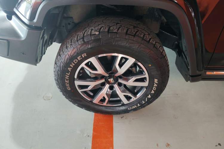 Used Tank 300 2023 City Edition 2.0T—Stylish as Ever Left Front Wheel Hub