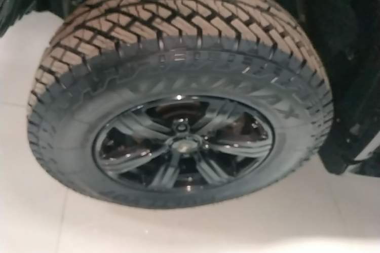Used Tank 300 2023 Off-Road Edition 2.0T Challenger Left Front Wheel Hub