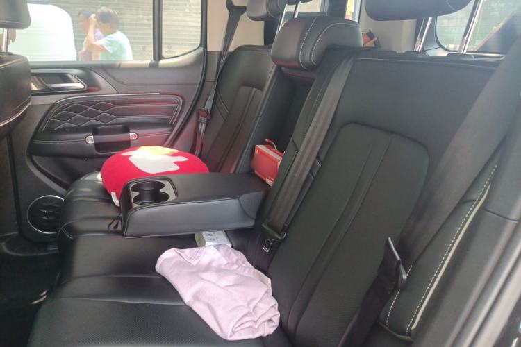 Used Tank 300 2023 City Edition 2.0T—Stylish as Ever Left Rear Seat