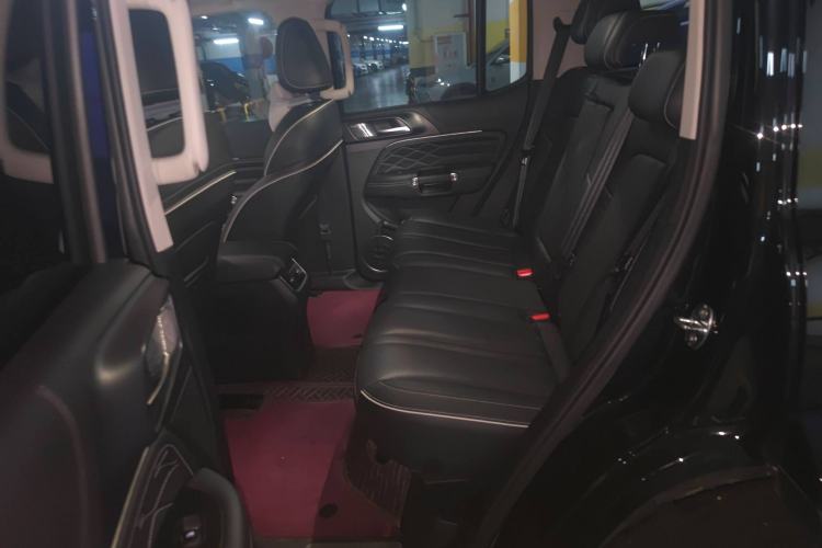 Used Tank 300 2023 City Edition 2.0T—Stylish as Ever Left Rear Seat