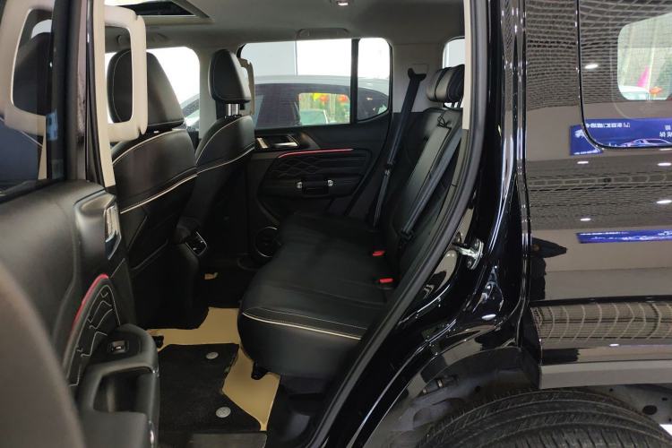 Used Tank 300 2023 City Edition 2.0T—Stylish as Ever Left Rear Seat