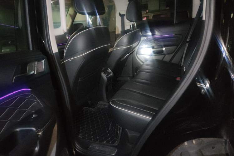 Used Tank 300 2023 City Edition 2.0T—Stylish as Ever Left Rear Seat