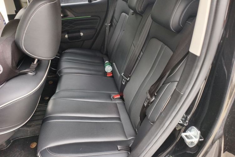 Used Tank 300 2023 City Edition 2.0T—Stylish as Ever Left Rear Seat