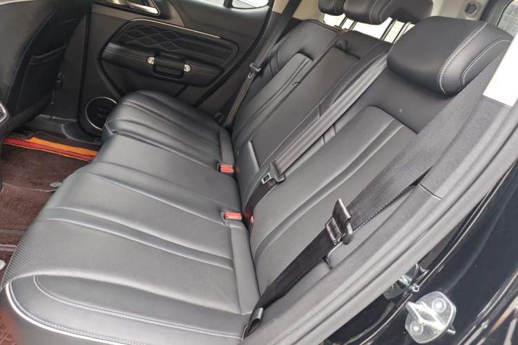 Used Tank 300 2023 Off-Road Edition 2.0T Conqueror Left Rear Seat