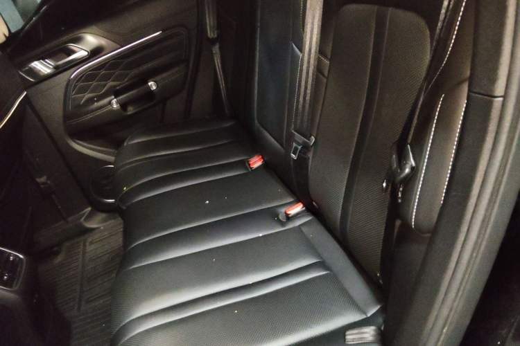 Used Tank 300 2023 City Edition 2.0T—Stylish as Ever Left Rear Seat