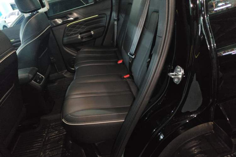 Used Tank 300 2023 City Edition 2.0T—Stylish as Ever Left Rear Seat