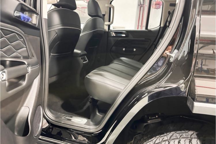 Used Tank 300 2023 City Edition 2.0T—Stylish as Ever Left Rear Seat
