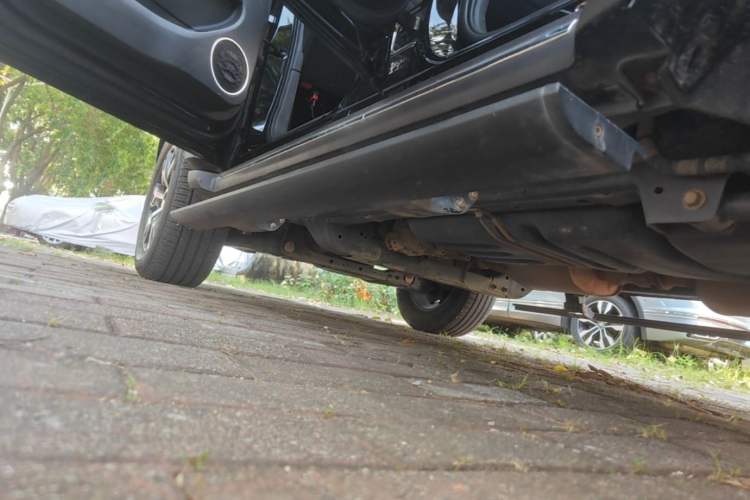 Used Tank 300 2023 City Edition 2.0T—Stylish as Ever Left Side Sill
