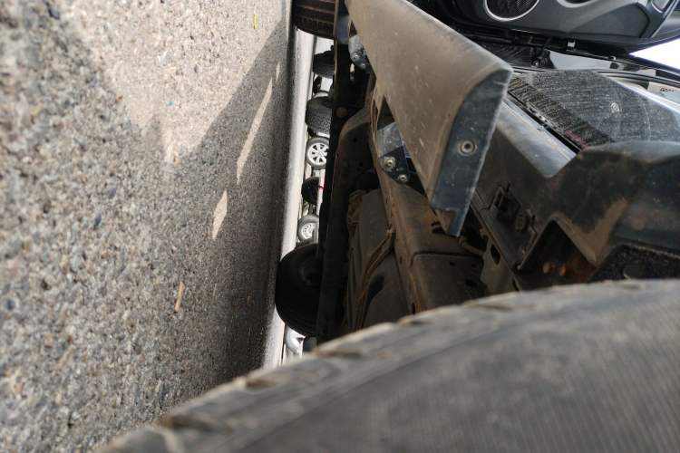 Used Tank 300 2023 City Edition 2.0T—Stylish as Ever Left Side Sill