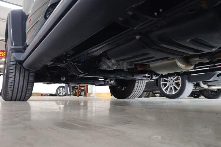 Used Tank 300 2023 City Edition 2.0T—Stylish as Ever Left Side Sill