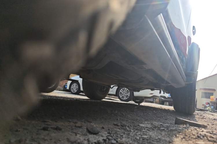 Used Tank 300 2023 City Edition 2.0T—Stylish as Ever Left Side Sill