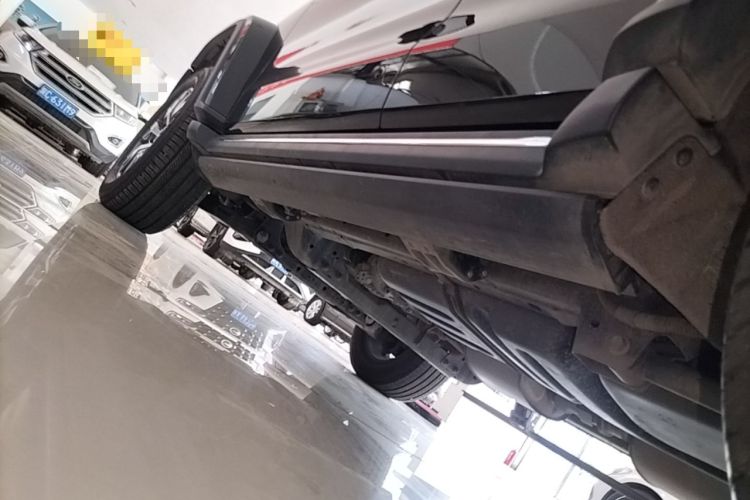Used Tank 300 2023 City Edition 2.0T—Stylish as Ever Left Side Sill
