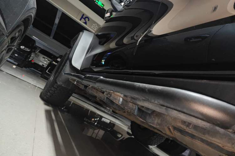 Used Tank 300 2023 2.0T Iron Rider 02 Left Side Sill