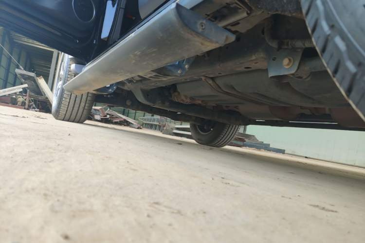 Used Tank 300 2023 City Edition 2.0T—Stylish as Ever Left Side Sill