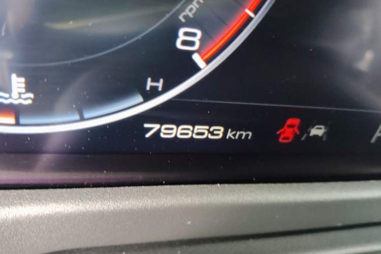 Used Tank 300 2023 2.0T Iron Rider 02 Odometer Close Up