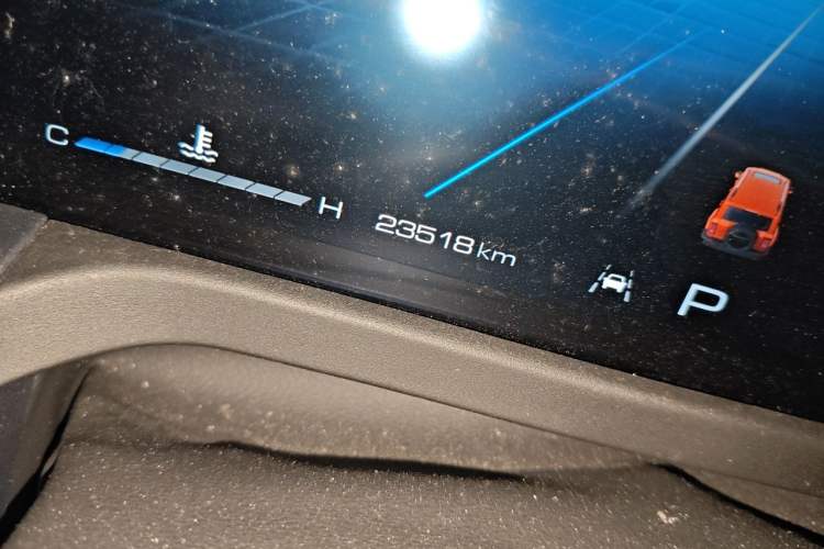 Used Tank 300 2023 City Edition 2.0T—Stylish as Ever Odometer Close Up