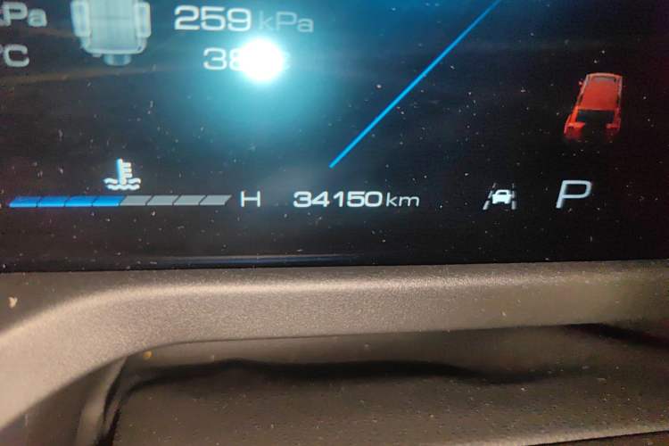 Used Tank 300 2023 City Edition 2.0T—Stylish as Ever Odometer Close Up