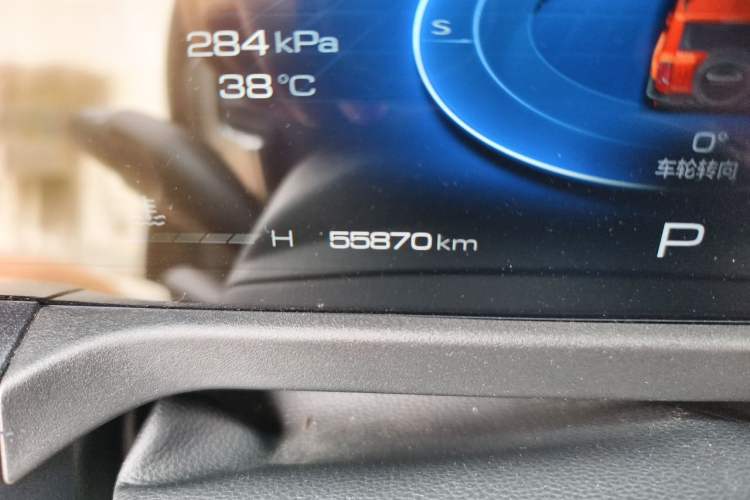 Used Tank 300 2023 City Edition 2.0T—Stylish as Ever Odometer Close Up