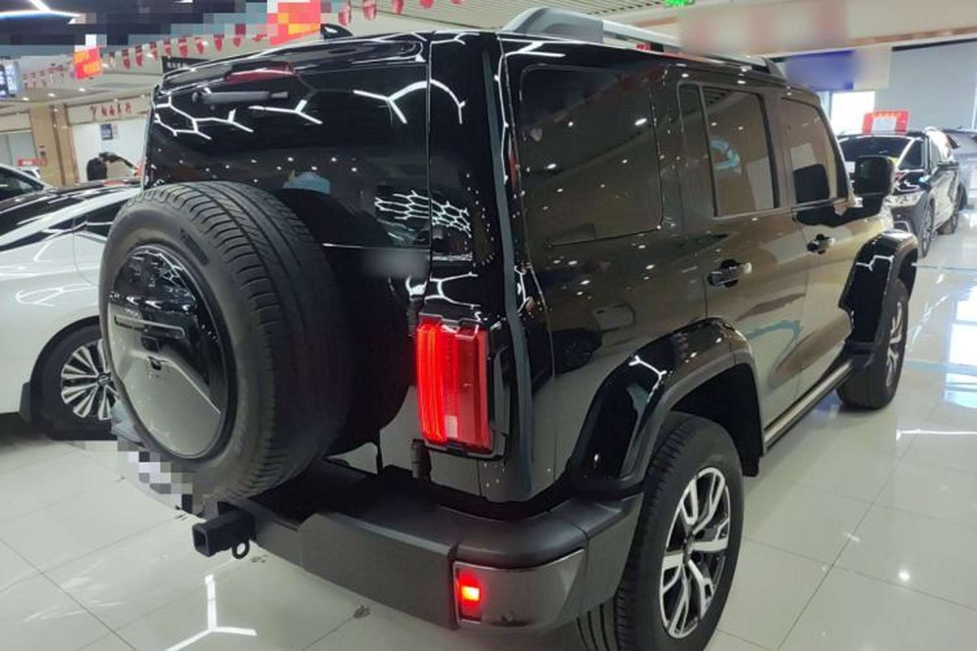 Used Tank 300 2023 City Edition 2.0T—Stylish as Ever Rear Right 45 Deg