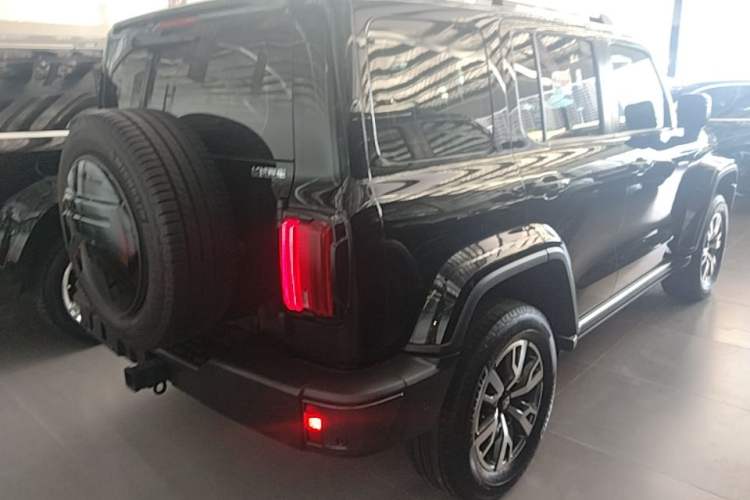 Used Tank 300 2023 City Edition 2.0T—Stylish as Ever Rear Right 45 Deg