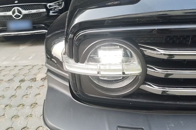 Used Tank 300 2023 City Edition 2.0T—Stylish as Ever Right Front Headlight