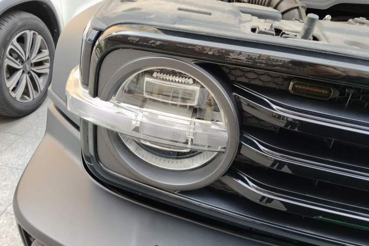 Used Tank 300 2023 Off-Road Edition 2.0T Challenger Right Front Headlight