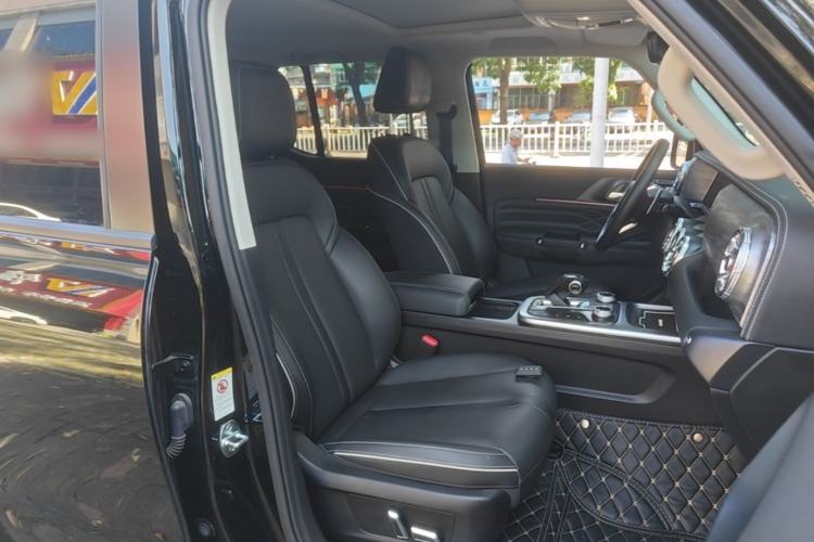 Used Tank 300 2023 City Edition 2.0T—Stylish as Ever Right Front Seat