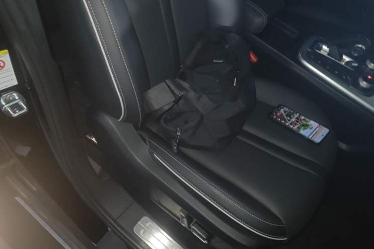 Used Tank 300 2023 City Edition 2.0T—Stylish as Ever Right Front Seat