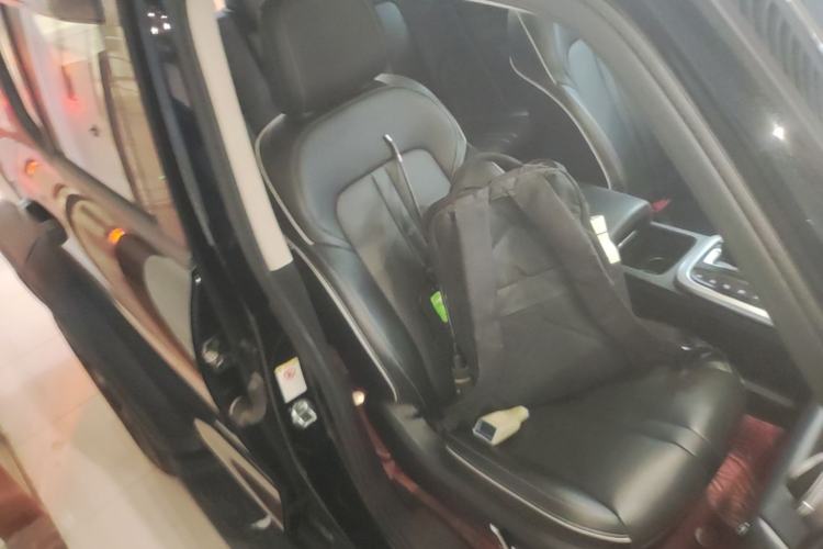 Used Tank 300 2023 Off-Road Edition 2.0T Conqueror Right Front Seat