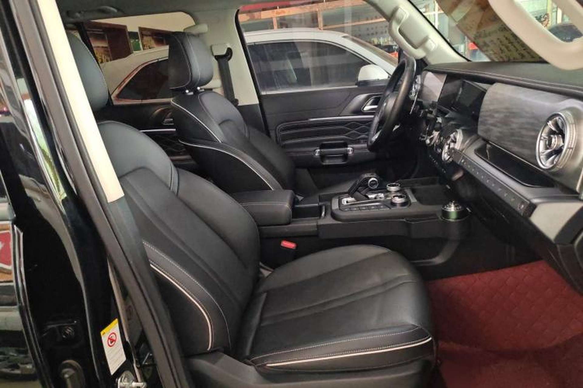 Used Tank 300 2023 Off-Road Edition 2.0T Conqueror Right Front Seat