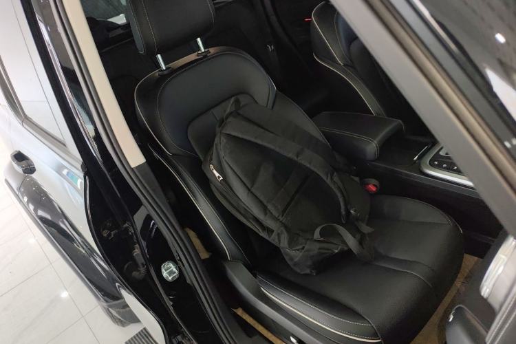 Used Tank 300 2023 City Edition 2.0T—Stylish as Ever Right Front Seat