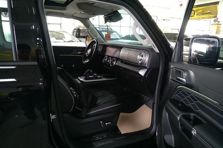 Used Tank 300 2023 Off-Road Edition 2.0T Challenger Right Front Seat