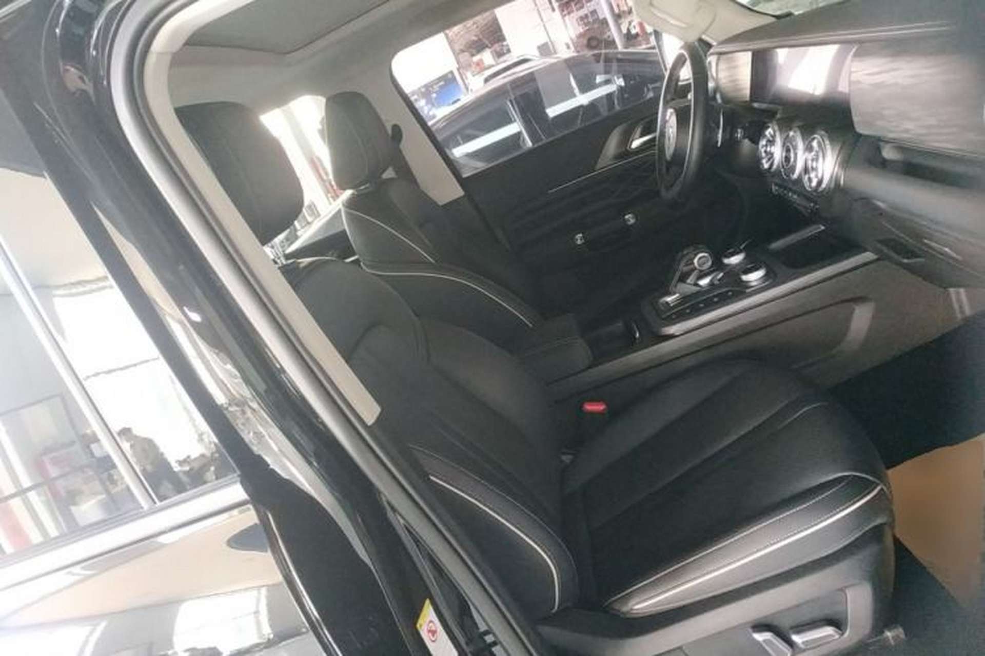 Used Tank 300 2023 Off-Road Edition 2.0T Conqueror Right Front Seat