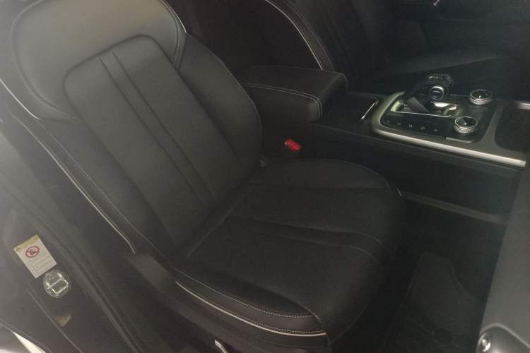 Used Tank 300 2023 Off-Road Edition 2.0T Conqueror Right Front Seat
