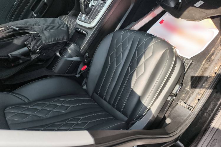 Used Tank 300 2023 Off-Road Edition 2.0T Challenger Right Front Seat