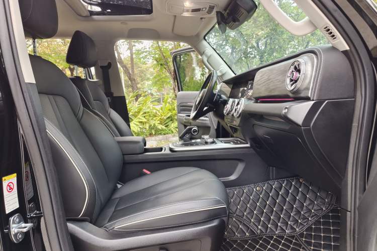 Used Tank 300 2023 City Edition 2.0T—Stylish as Ever Right Front Seat