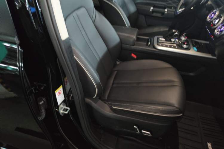 Used Tank 300 2023 City Edition 2.0T—Stylish as Ever Right Front Seat