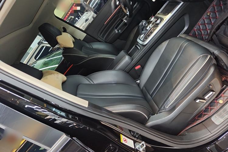 Used Tank 300 2023 City Edition 2.0T—Stylish as Ever Right Front Seat