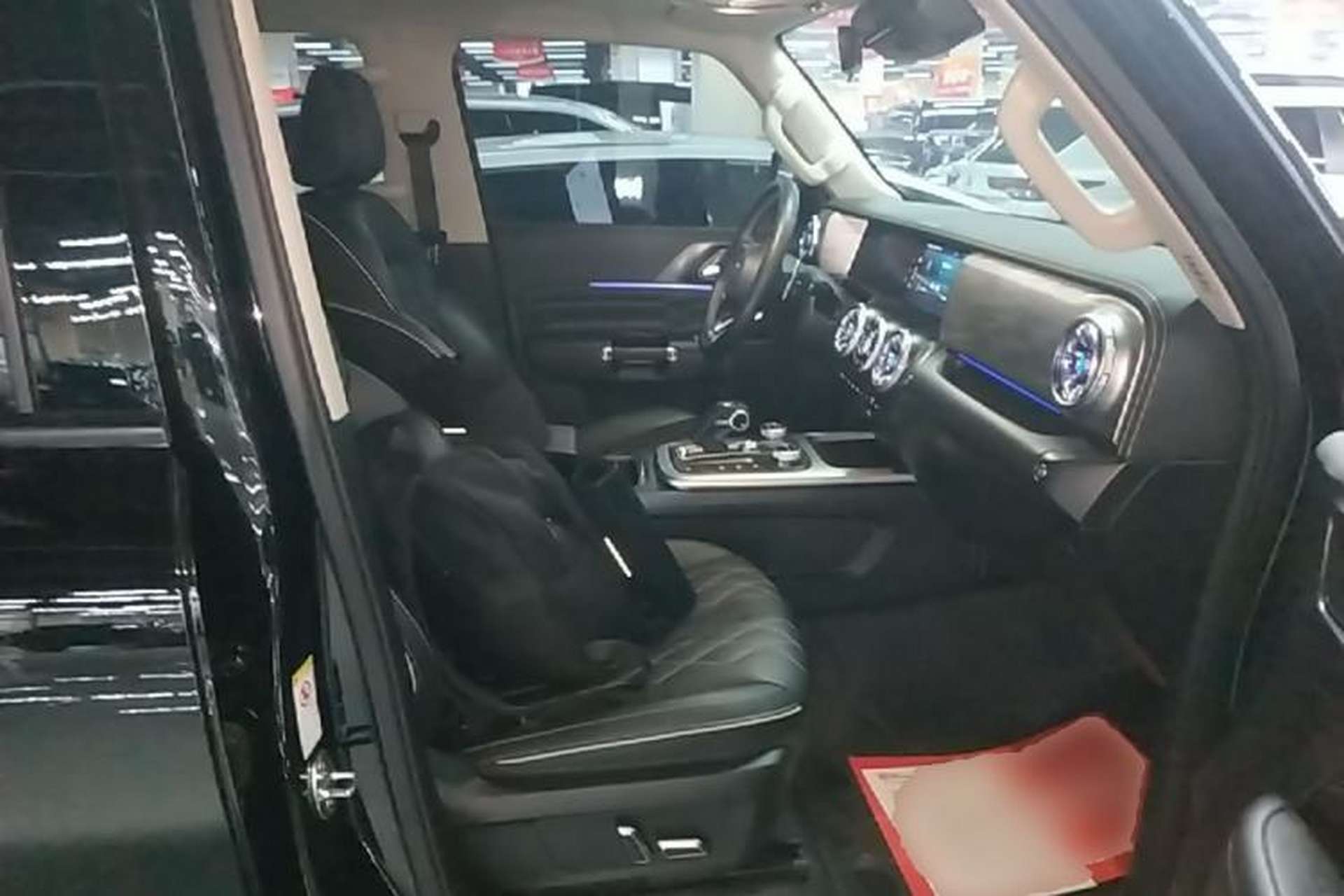 Used Tank 300 2023 Off-Road Edition 2.0T Challenger Right Front Seat
