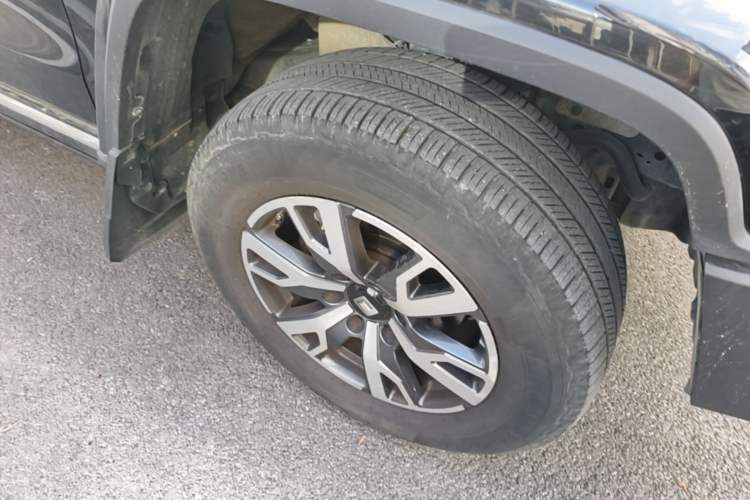 Used Tank 300 2023 City Edition 2.0T—Stylish as Ever Right Front Wheel Hub
