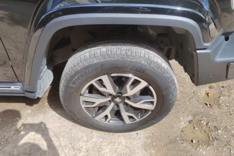 Used Tank 300 2023 City Edition 2.0T—Stylish as Ever Right Front Wheel Hub