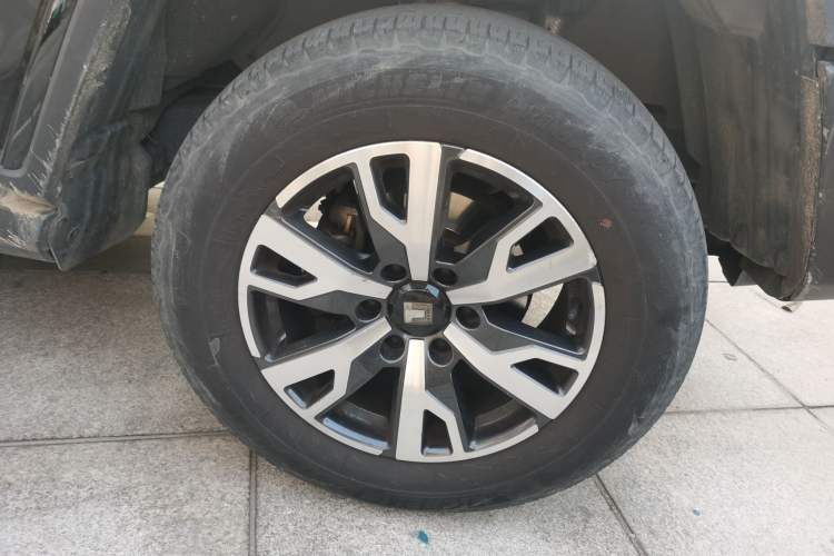 Used Tank 300 2023 City Edition 2.0T—Stylish as Ever Right Front Wheel Hub
