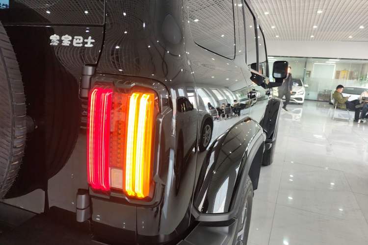 Used Tank 300 2023 City Edition 2.0T—Stylish as Ever Right Rear Taillight