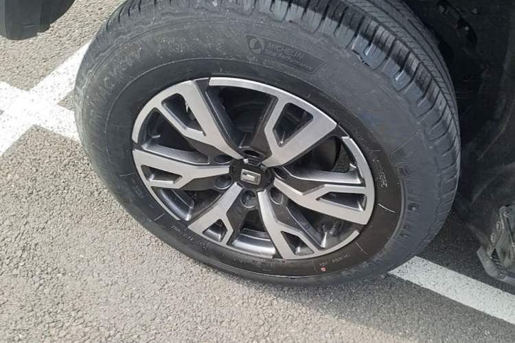 Used Tank 300 2023 City Edition 2.0T—Stylish as Ever Right Rear Wheel Hub
