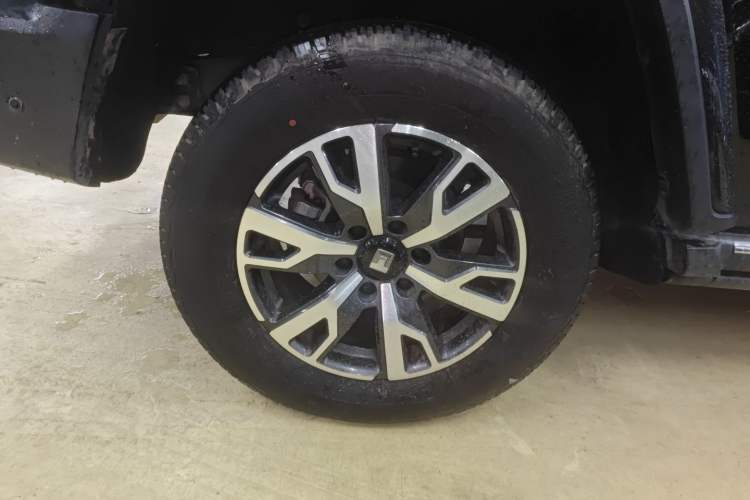 Used Tank 300 2023 City Edition 2.0T—Stylish as Ever Right Rear Wheel Hub